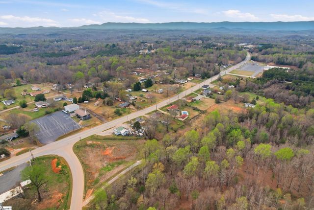 1406 Geer Highway, Travelers Rest, SC 29690