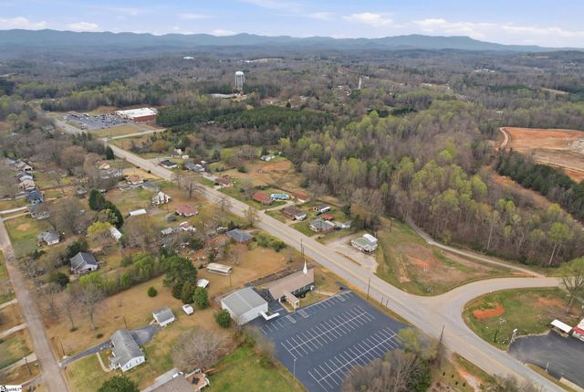 1406 Geer Highway, Travelers Rest, SC 29690