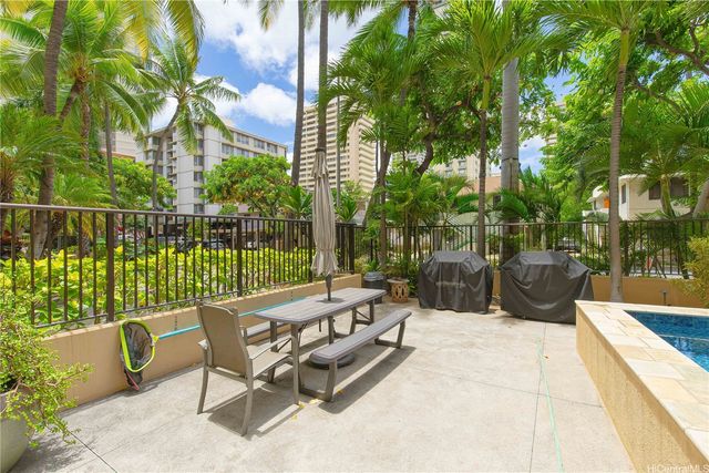 427 Launiu Street 405, Honolulu, HI 96815