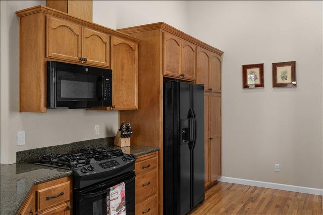 51 Broken Stone Way, Eagle Point, OR 97524