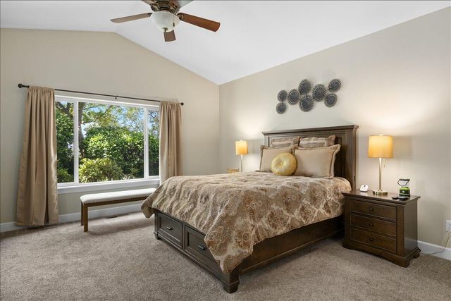 51 Broken Stone Way, Eagle Point, OR 97524