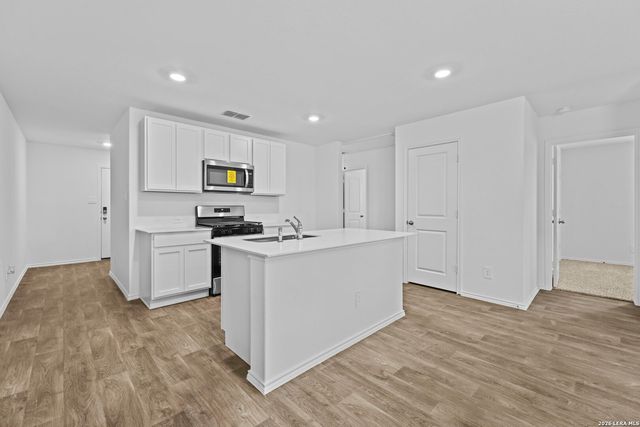 12507 Desert Fox, Converse, TX 78109