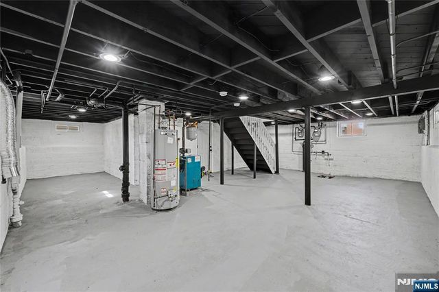 127 Albert Street, North Arlington, NJ 07031