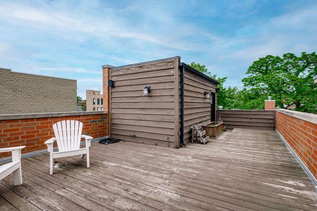 1633 N Wolcott Avenue, Chicago, IL 60622