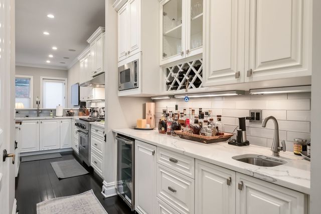1633 N Wolcott Avenue, Chicago, IL 60622
