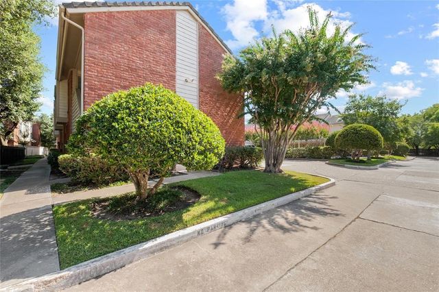 2211 S Kirkwood Road 36, Houston, TX 77077