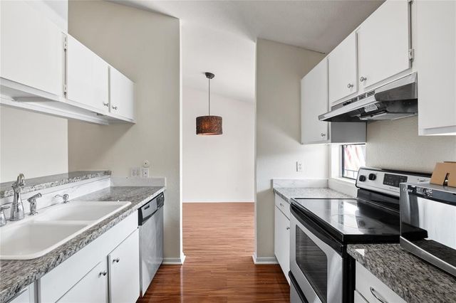 2211 S Kirkwood Road 36, Houston, TX 77077