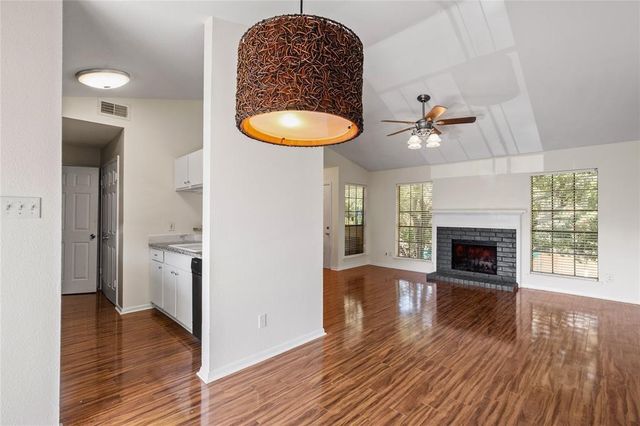 2211 S Kirkwood Road 36, Houston, TX 77077