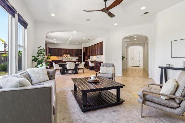 5527 Alexandrine Court, Oceanside, CA 92057