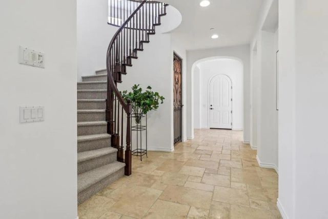 5527 Alexandrine Court, Oceanside, CA 92057