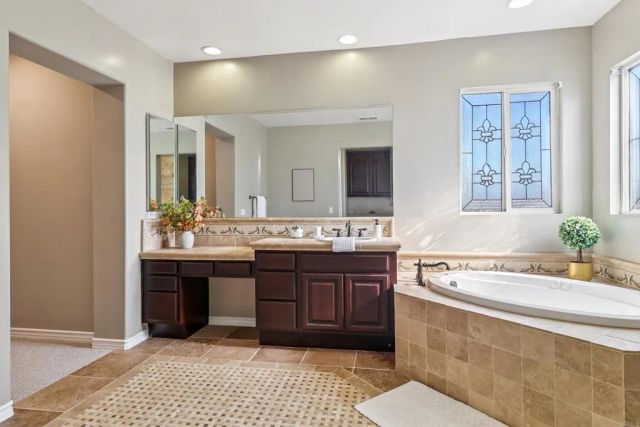 5527 Alexandrine Court, Oceanside, CA 92057