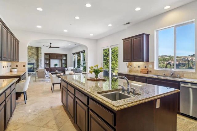 5527 Alexandrine Court, Oceanside, CA 92057