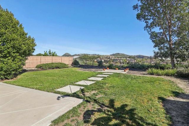 5527 Alexandrine Court, Oceanside, CA 92057