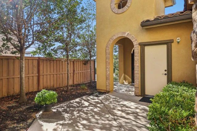 5527 Alexandrine Court, Oceanside, CA 92057