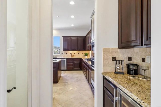 5527 Alexandrine Court, Oceanside, CA 92057