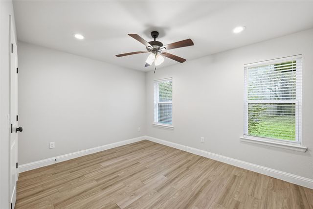 230 E Johnson Street, Denison, TX 75021