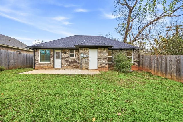 230 E Johnson Street, Denison, TX 75021