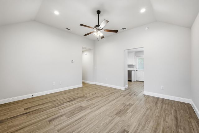 230 E Johnson Street, Denison, TX 75021