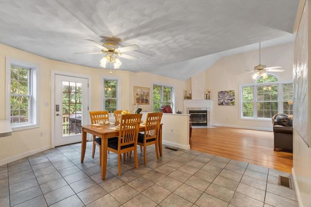 79 Wyndridge Cir, Pelham, NH 03076