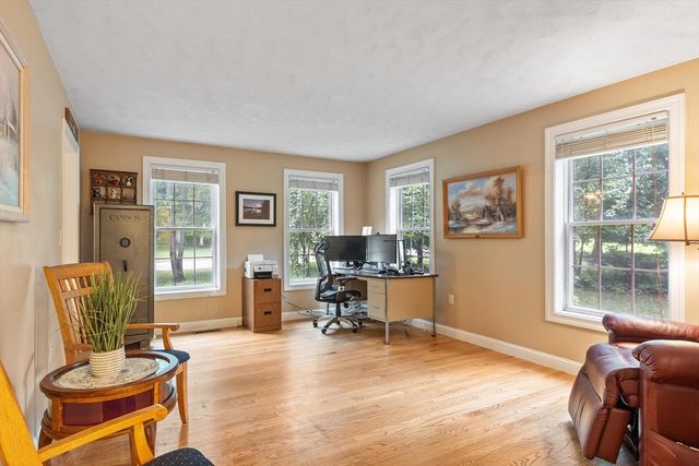 79 Wyndridge Cir, Pelham, NH 03076