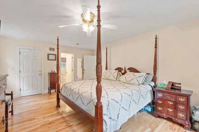 79 Wyndridge Cir, Pelham, NH 03076