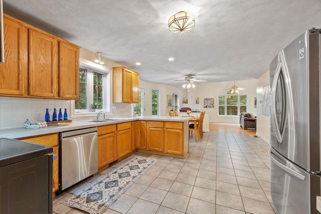 79 Wyndridge Cir, Pelham, NH 03076