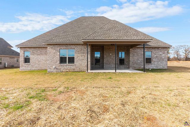 136 Pridgen Pass, Perry, GA 31069