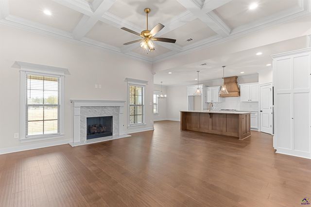 136 Pridgen Pass, Perry, GA 31069