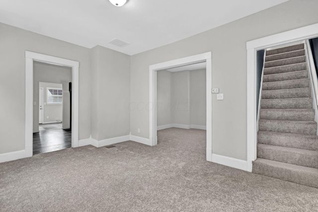 95 Maholm Street, Newark, OH 43055