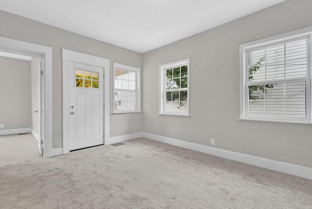 95 Maholm Street, Newark, OH 43055