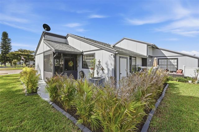 10548 Quincy CT, Lehigh Acres, FL 33936