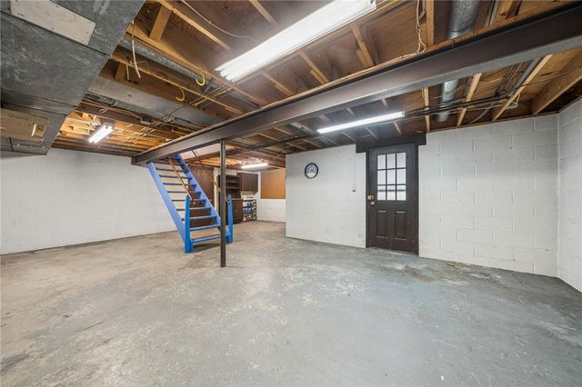 3638 School Rd, Murrysville, PA 15668