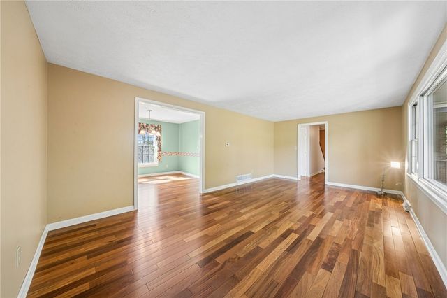 3638 School Rd, Murrysville, PA 15668