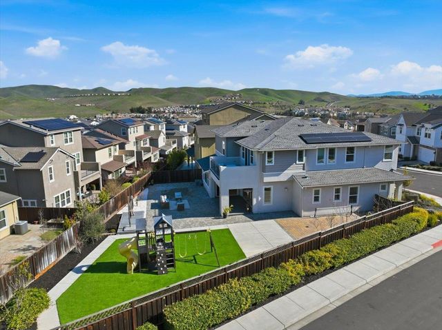 4293 Oak Knoll Dr, Dublin, CA 94568