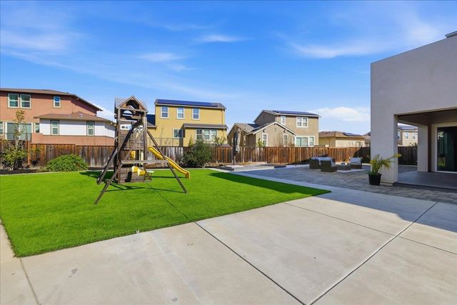 4293 Oak Knoll Dr, Dublin, CA 94568