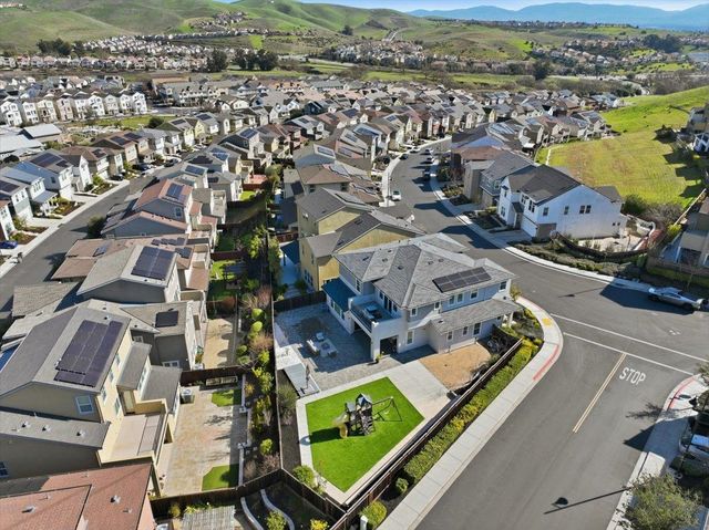 4293 Oak Knoll Dr, Dublin, CA 94568