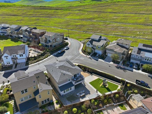 4293 Oak Knoll Dr, Dublin, CA 94568