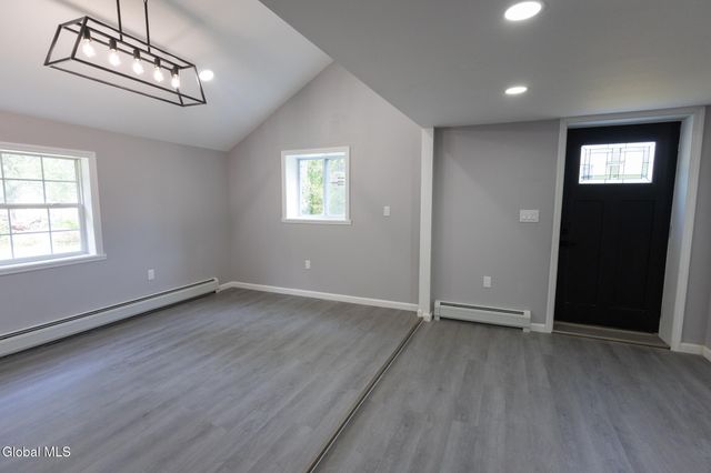 33 Alta Avenue, Queensbury, NY 12804