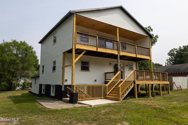 33 Alta Avenue, Queensbury, NY 12804