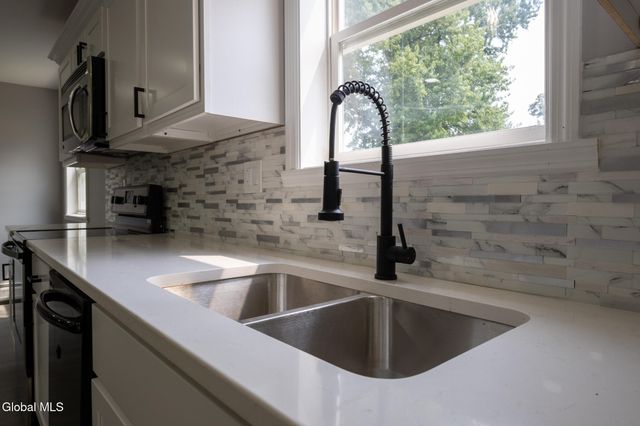 33 Alta Avenue, Queensbury, NY 12804