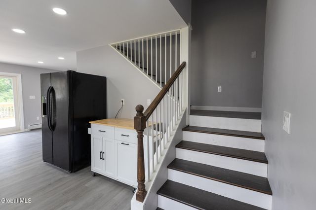 33 Alta Avenue, Queensbury, NY 12804