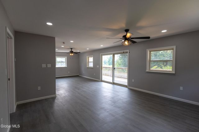 33 Alta Avenue, Queensbury, NY 12804