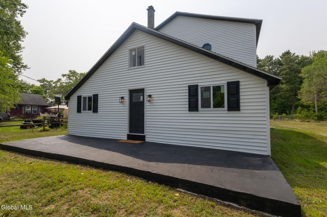 33 Alta Avenue, Queensbury, NY 12804