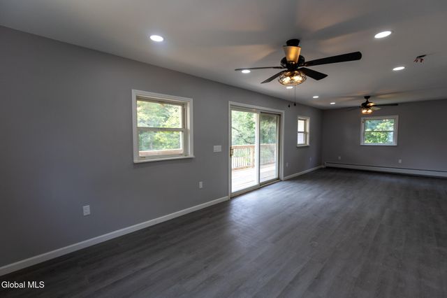 33 Alta Avenue, Queensbury, NY 12804