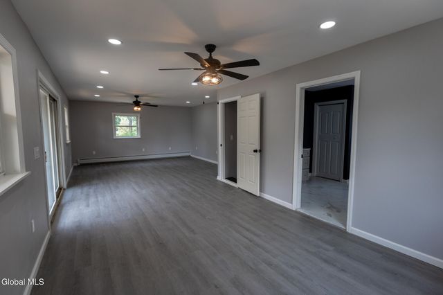 33 Alta Avenue, Queensbury, NY 12804