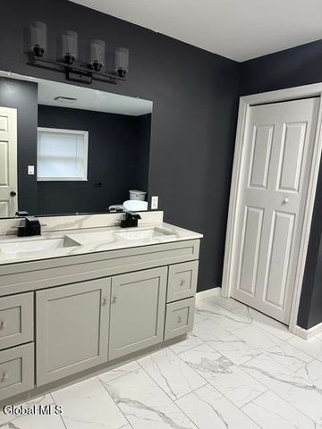 33 Alta Avenue, Queensbury, NY 12804