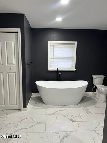 33 Alta Avenue, Queensbury, NY 12804