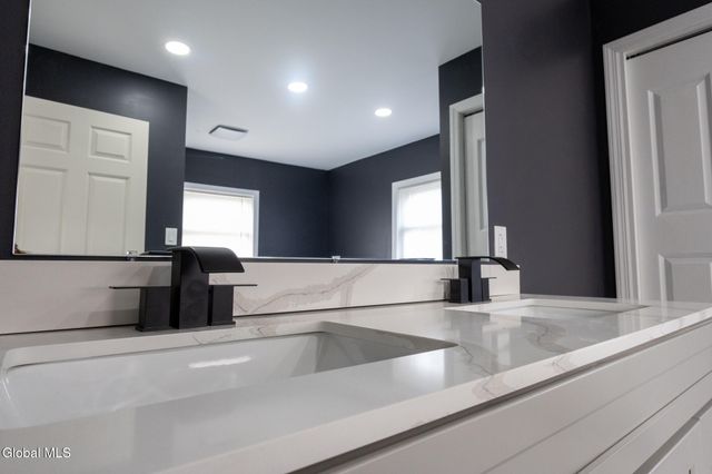 33 Alta Avenue, Queensbury, NY 12804