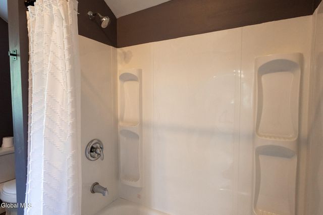 33 Alta Avenue, Queensbury, NY 12804