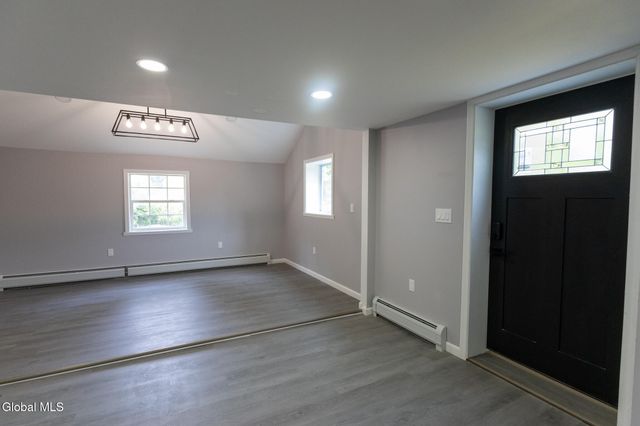 33 Alta Avenue, Queensbury, NY 12804